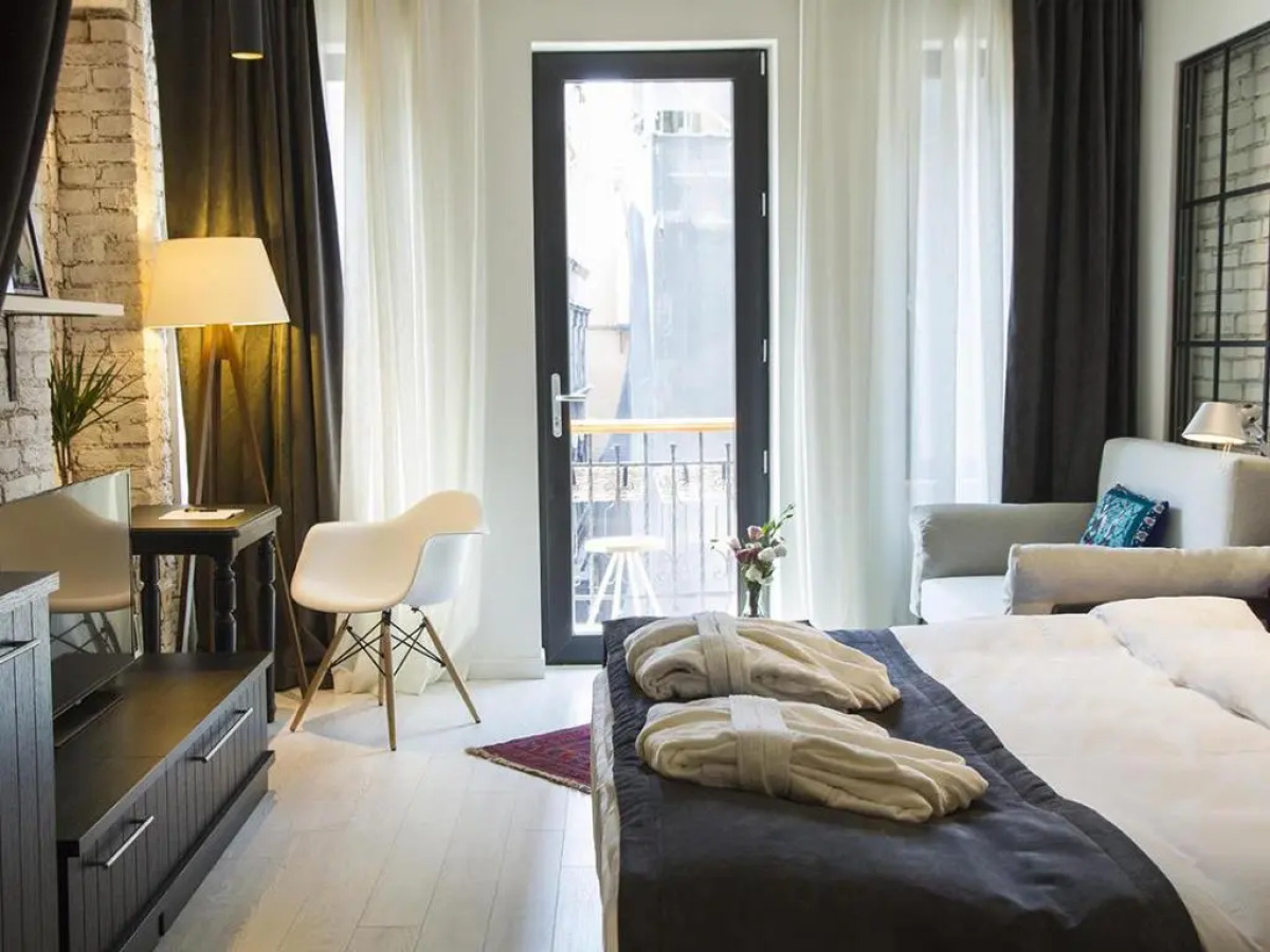 Отель Magnova Studios