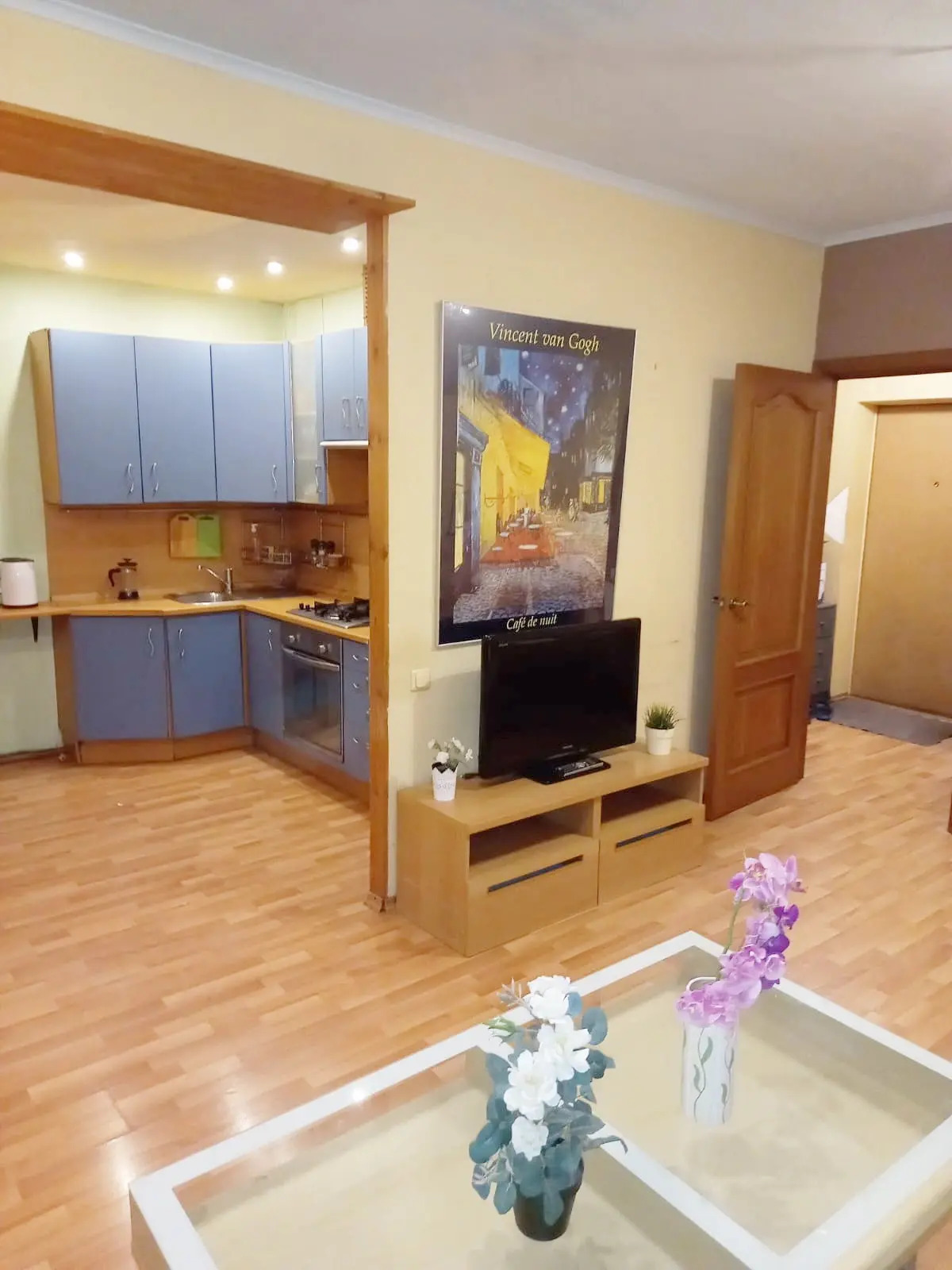 Апартаменты  с балконом комфорт на Белорусской