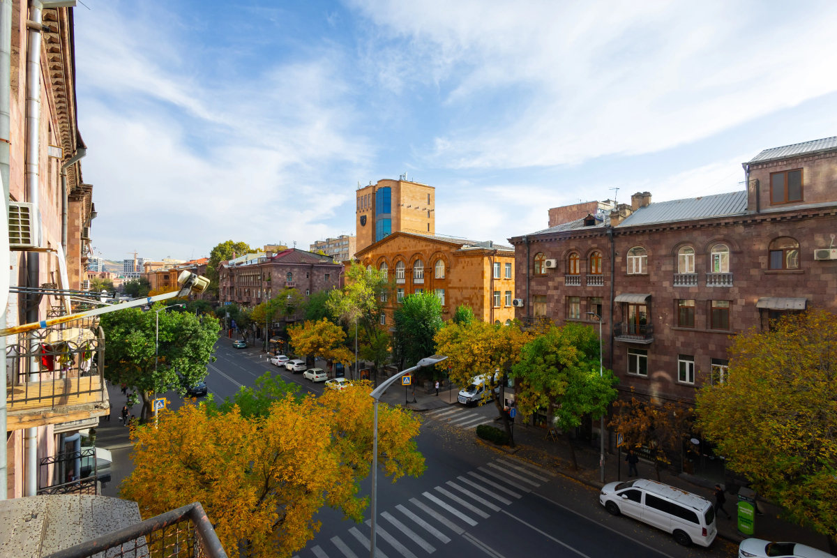 Квартира 2-к, улица Амиряна,AM104