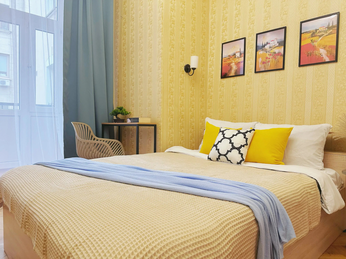 Квартира Четырехкомнатная Natali Apart на 8 Человек Около Патриарших Прудов в Центре Москвы