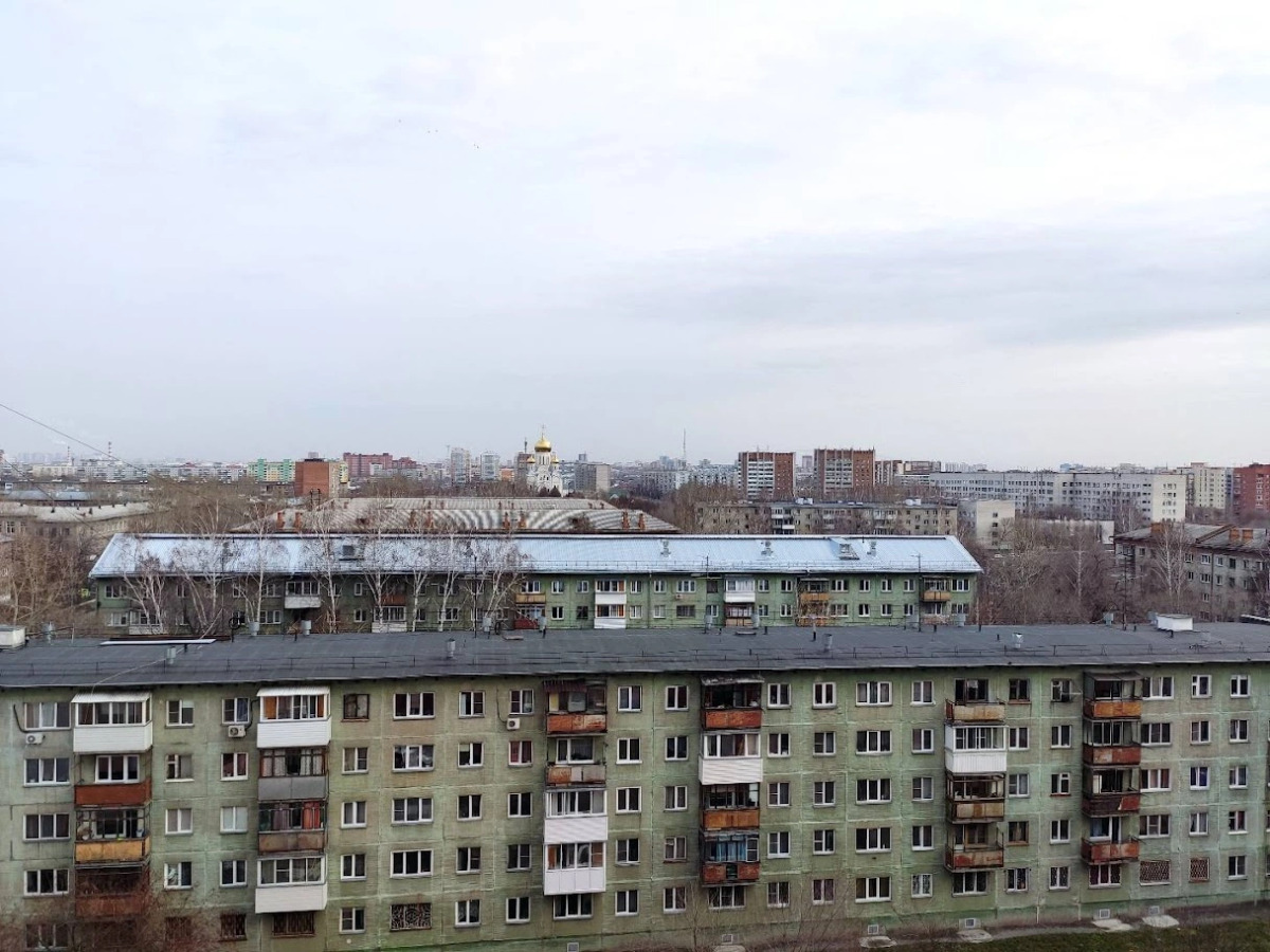 Квартира рядом с Мнтк им. Федорова и Ск Заря