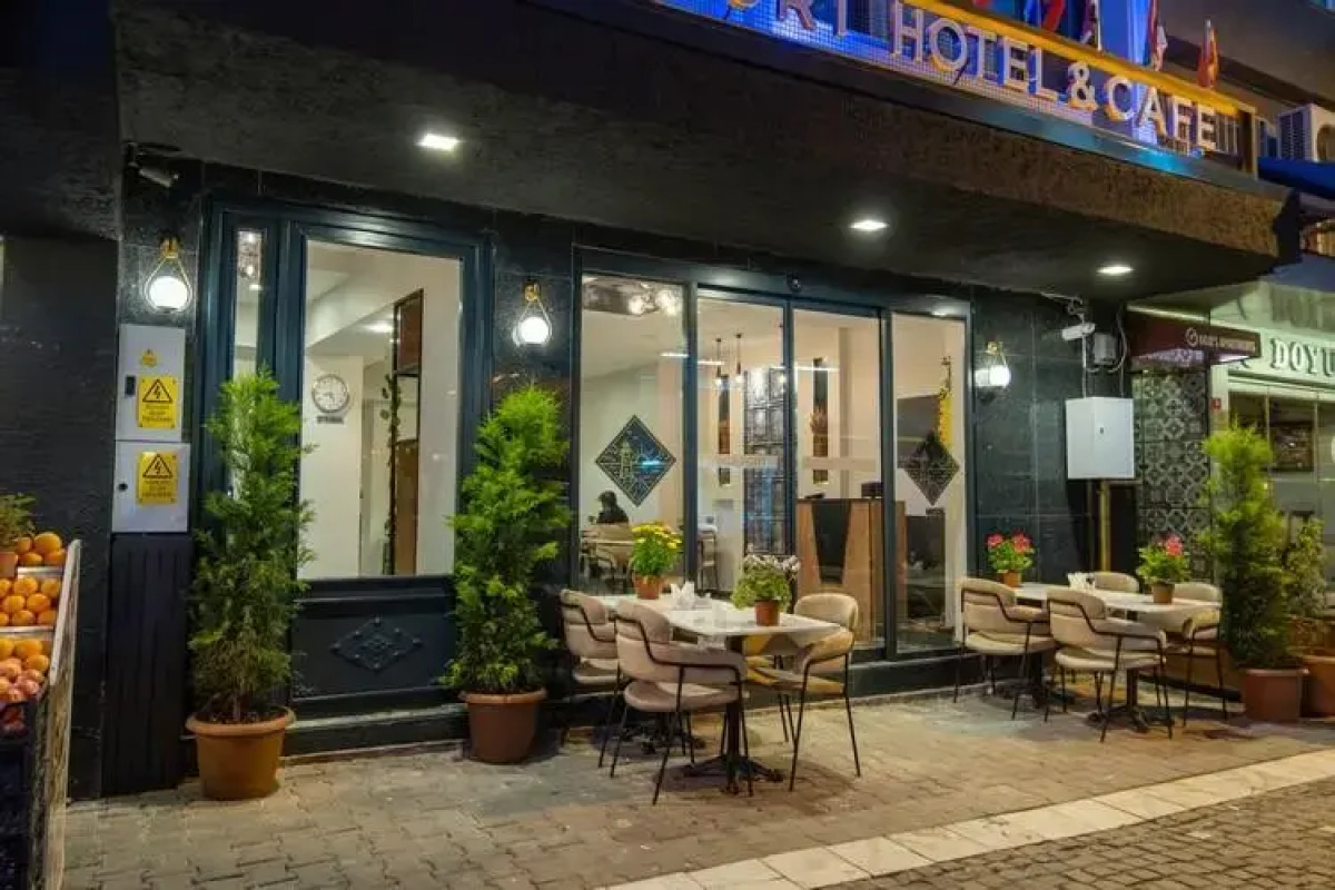 Отель Linda Port Hotel