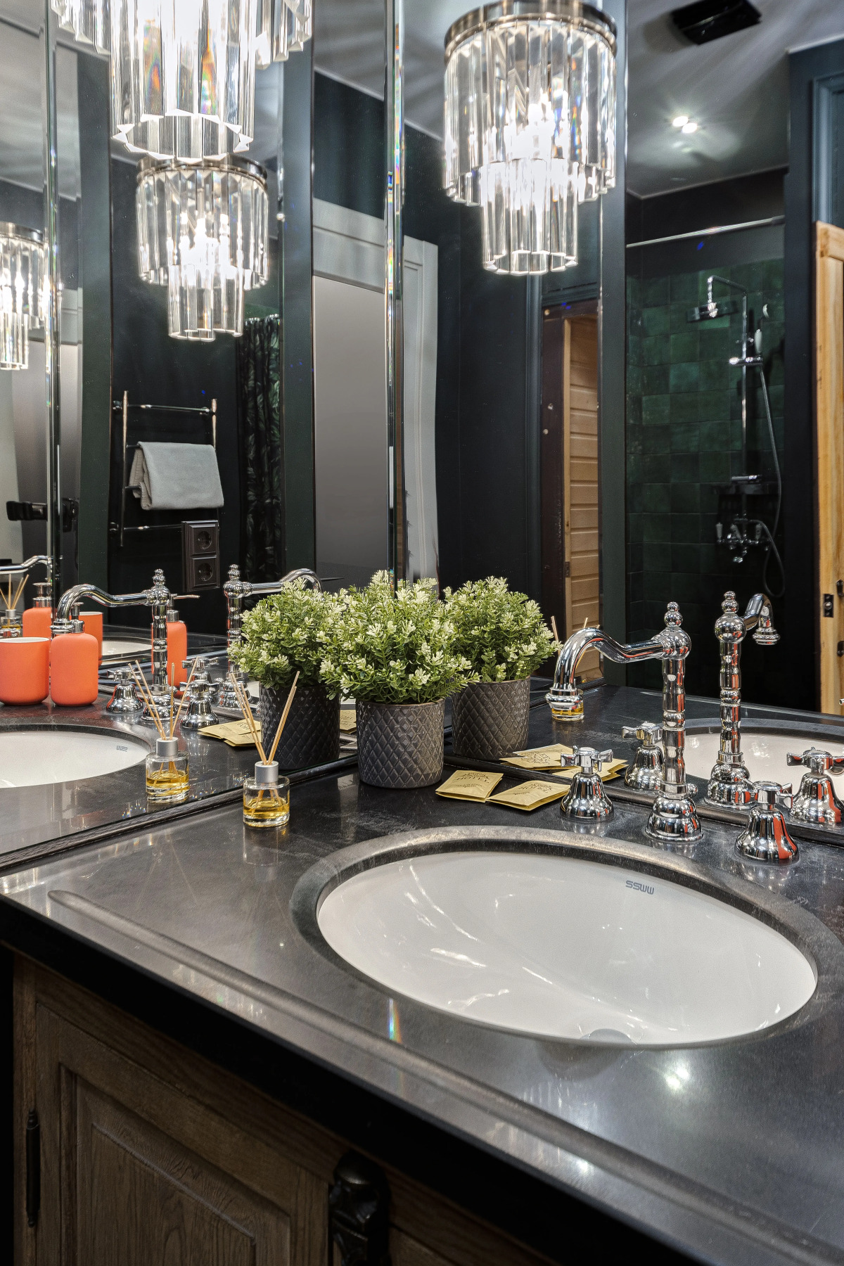 Апартаменты Lalapart Black Emerald с сауной в ЖК Савеловский Сити