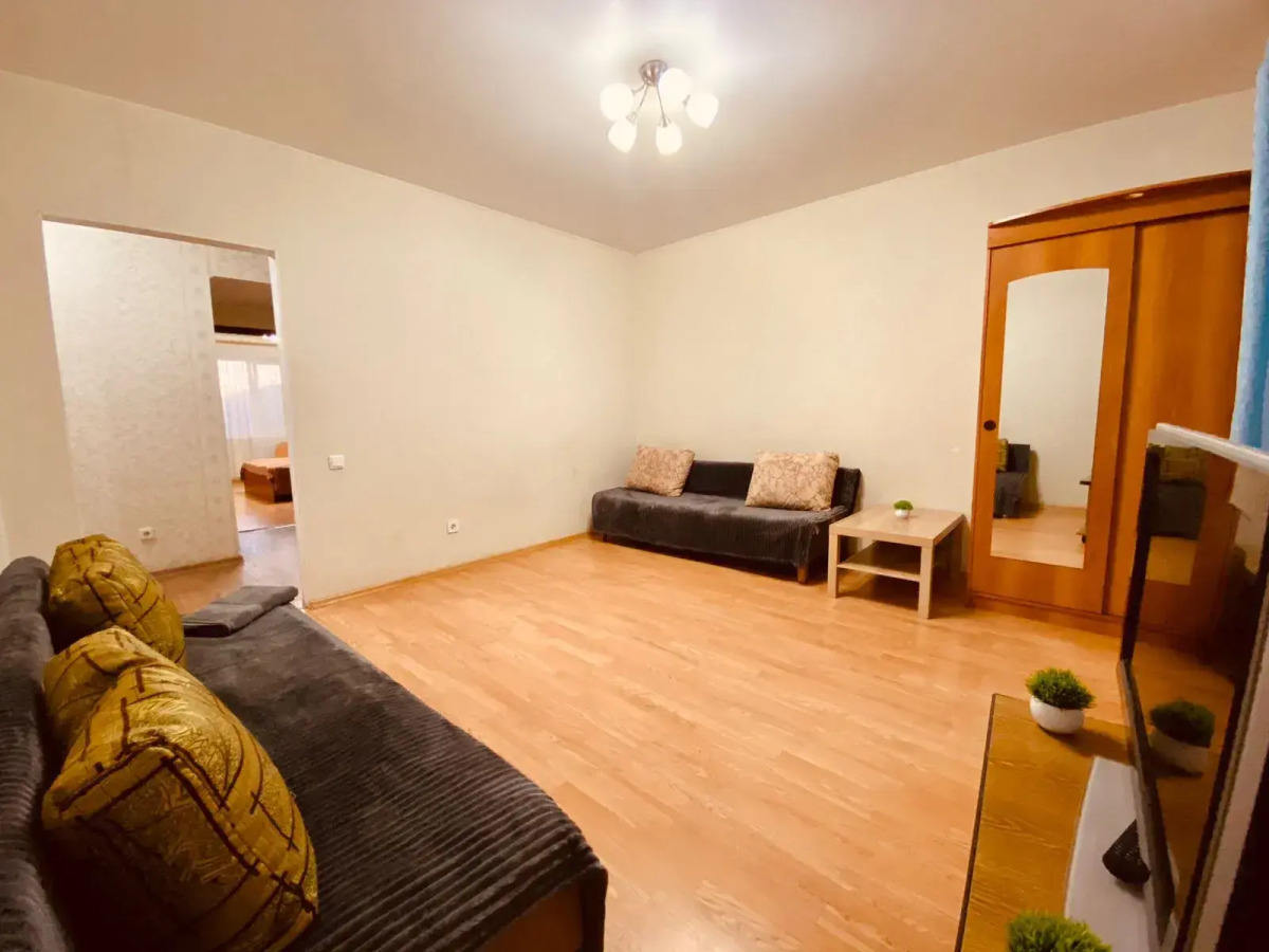 Квартира Двухкомнатная Мич 142/74