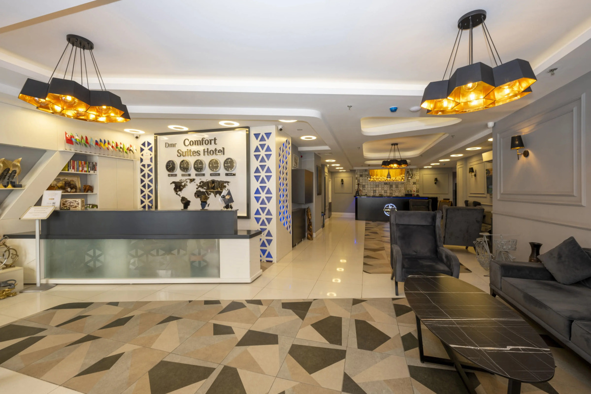 Отель Comfort Suites