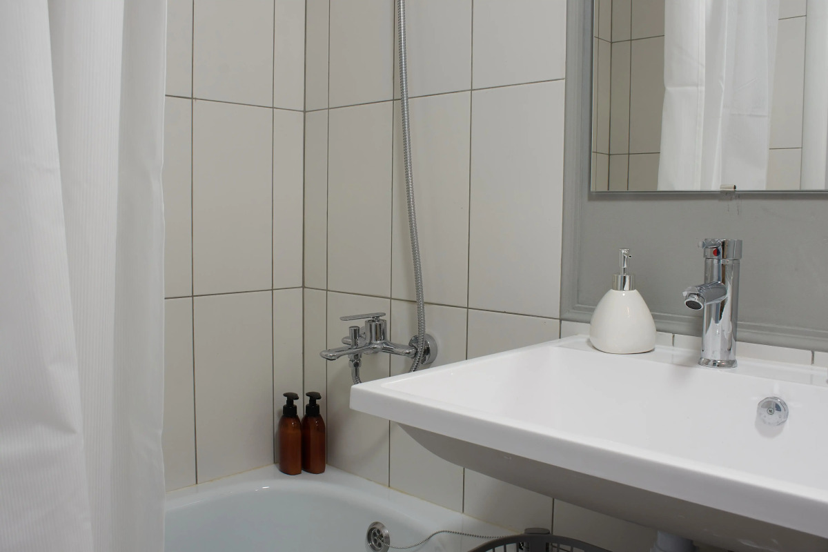 Апартаменты Gentle Rent на Новолучанской 38