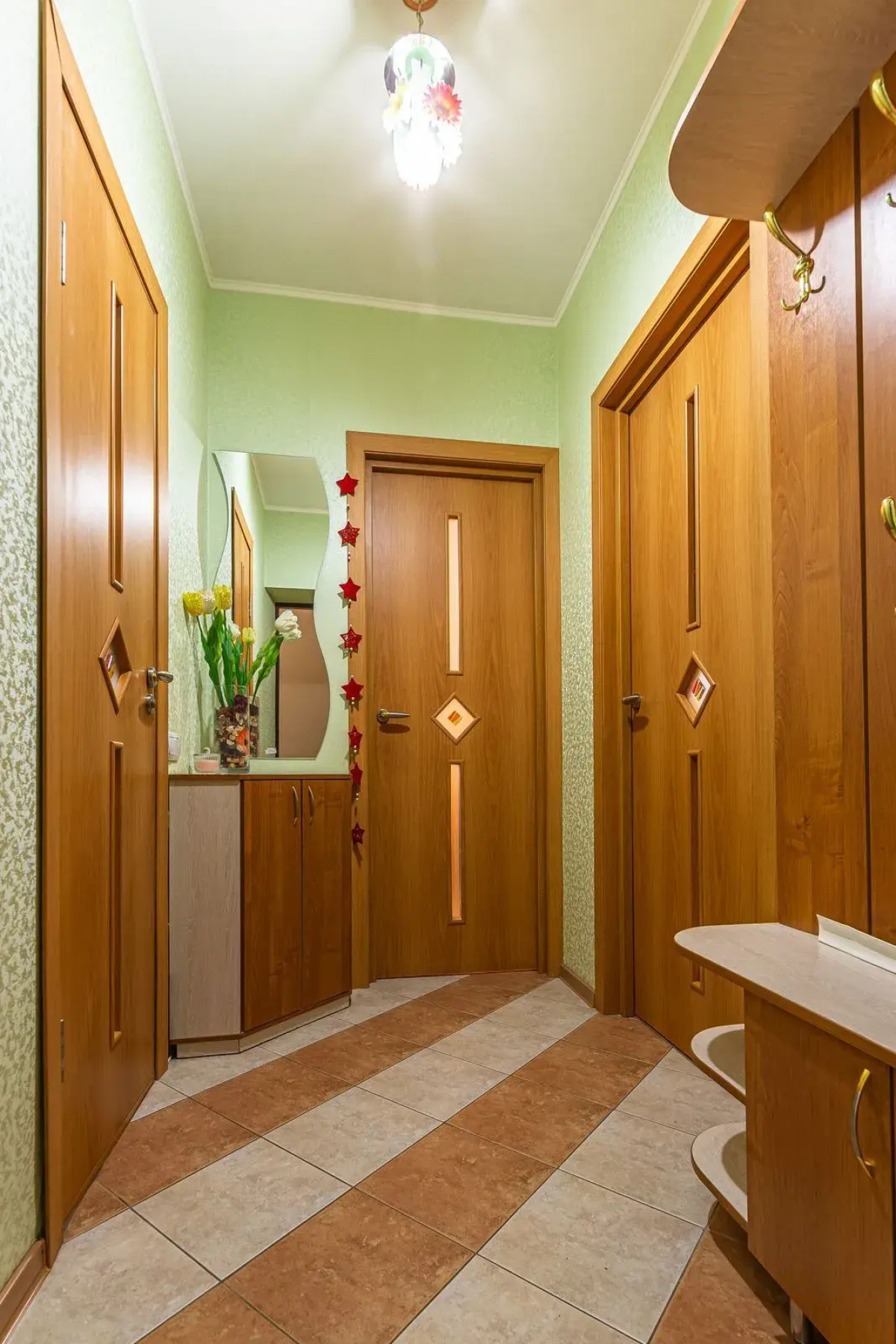 Апартаменты Квартира в центре с качелями на веранде рядом с колесом обозрения