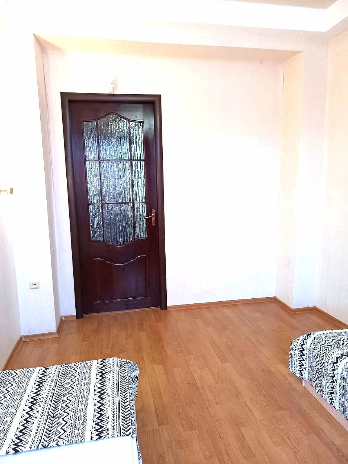 Квартира 3-комн. cталинка с большой ванной рядом с набережной