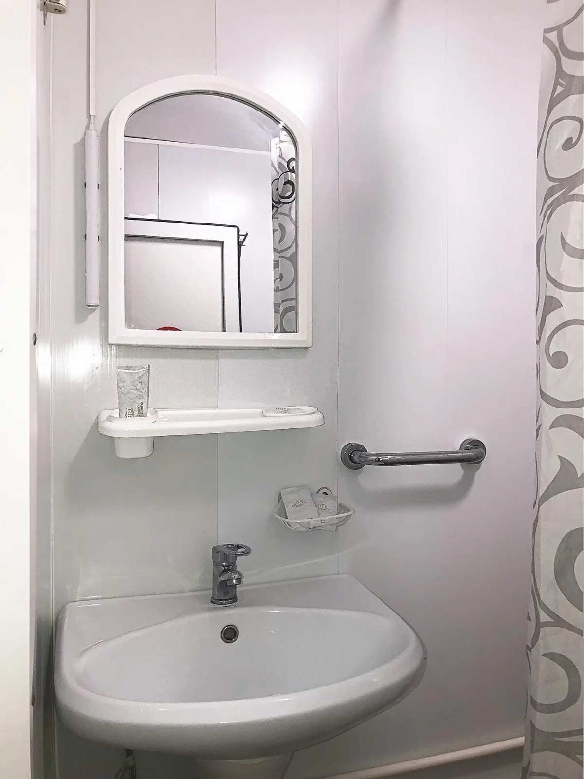 Санаторий Курортная Поликлиника им. Н.И. Пирогова с Пансионатом с Лечением Искра