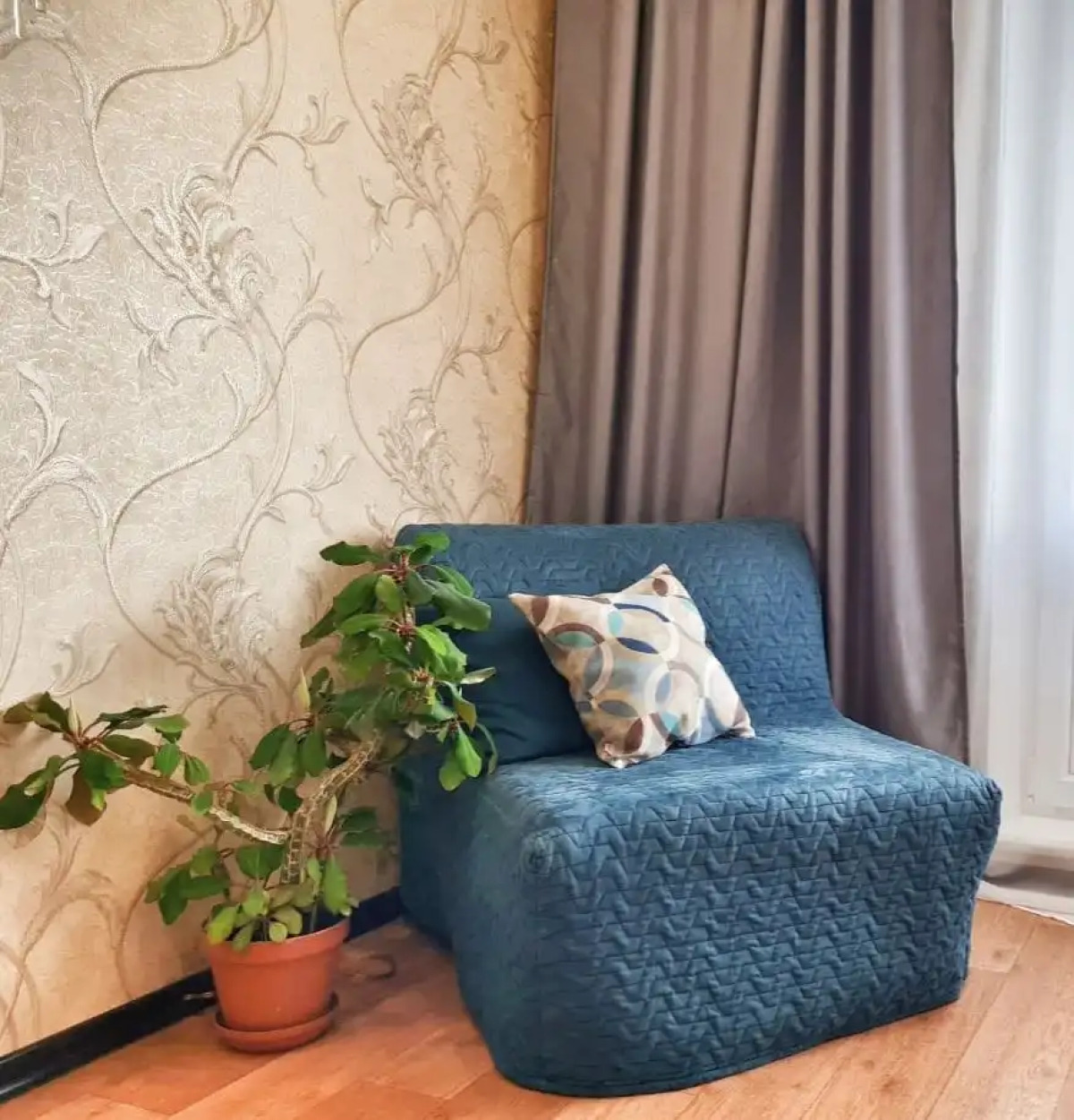 Апартаменты на улице Комарова 127Б