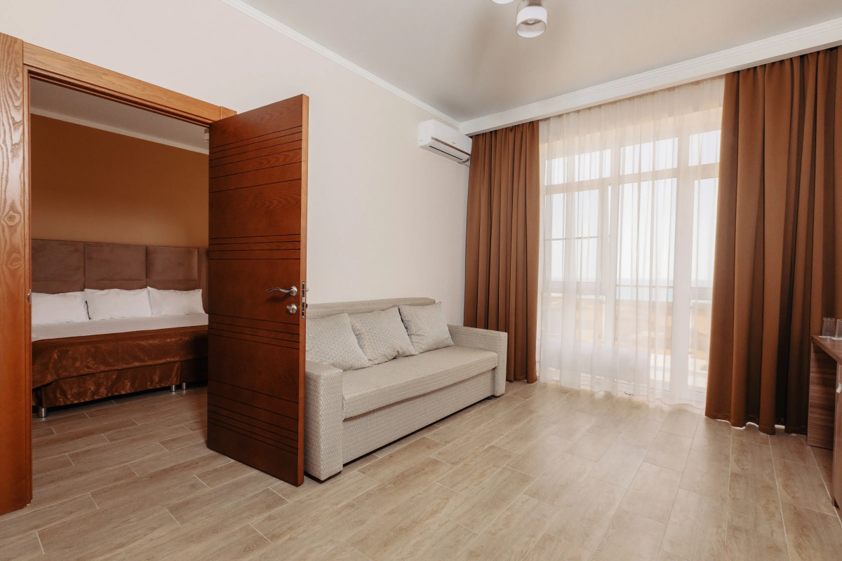 Отель Гостиничный комплекс Family Pride Inn