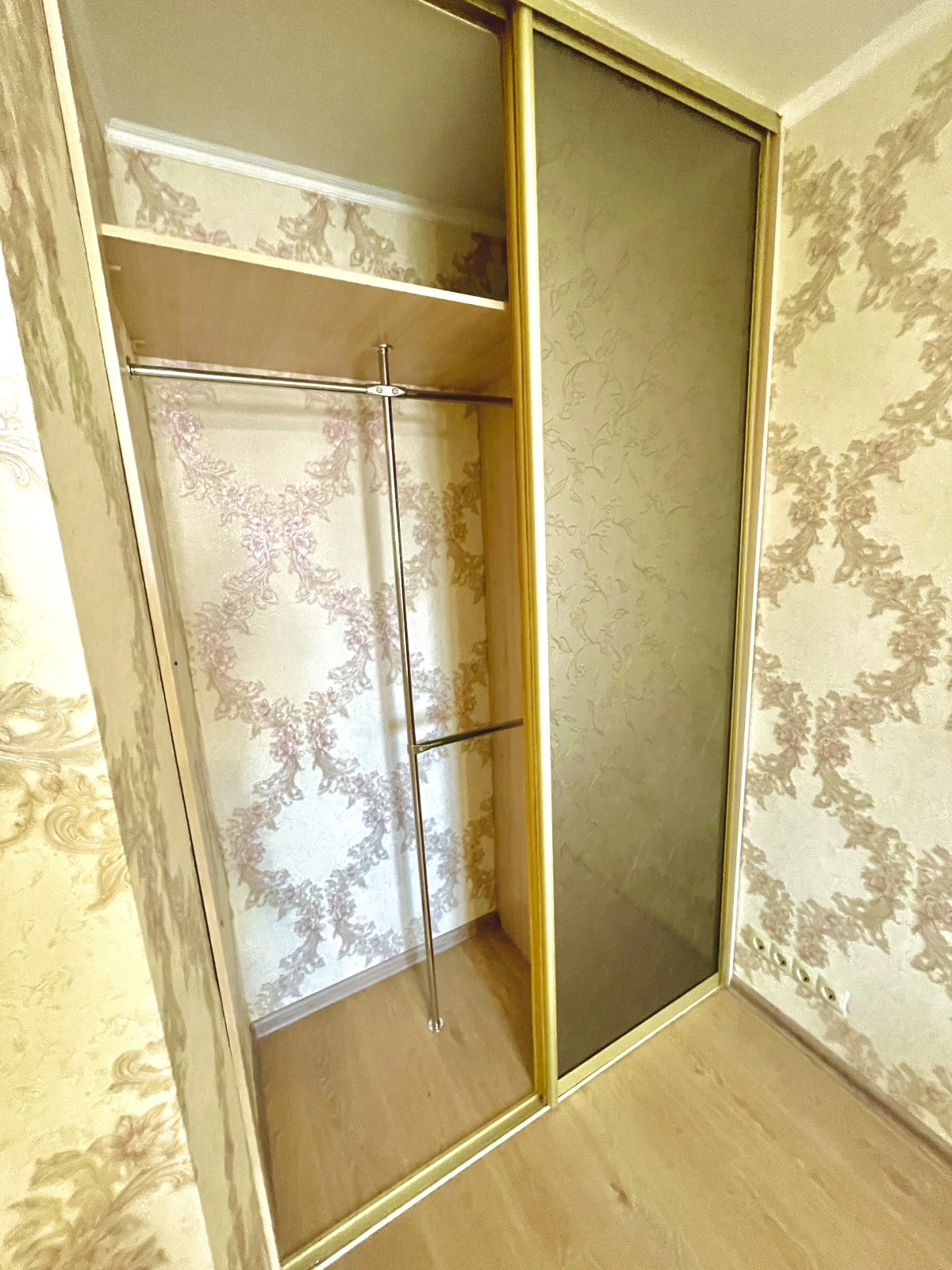 Апартаменты двухкомнатные в Центре Города на 5 этаже (рядом с набережной р. Волга)