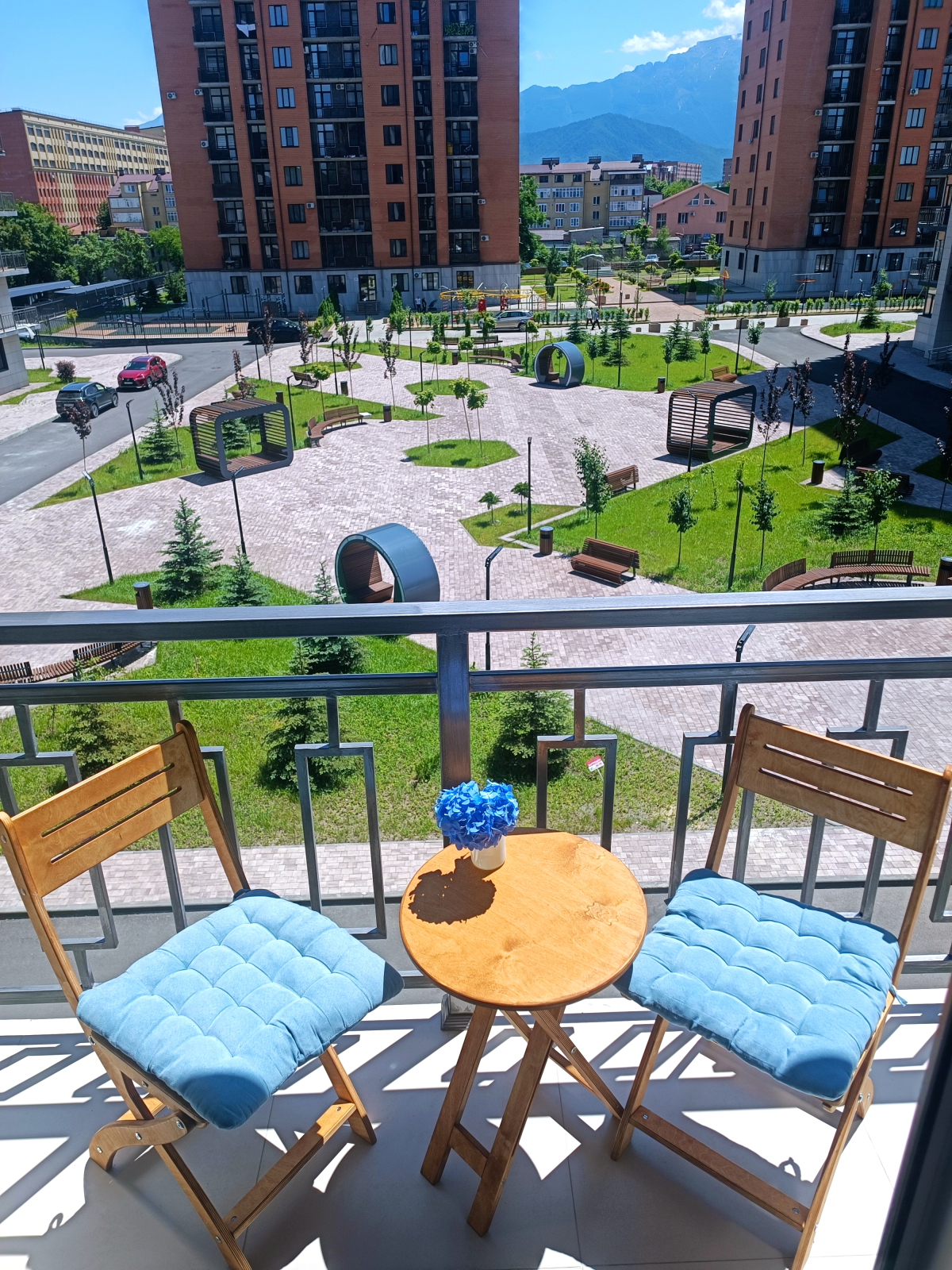 Квартира Новая с видом на горы и балконом