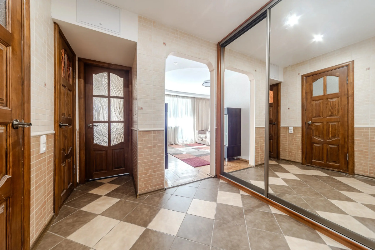 Квартира на улице Мележа 4