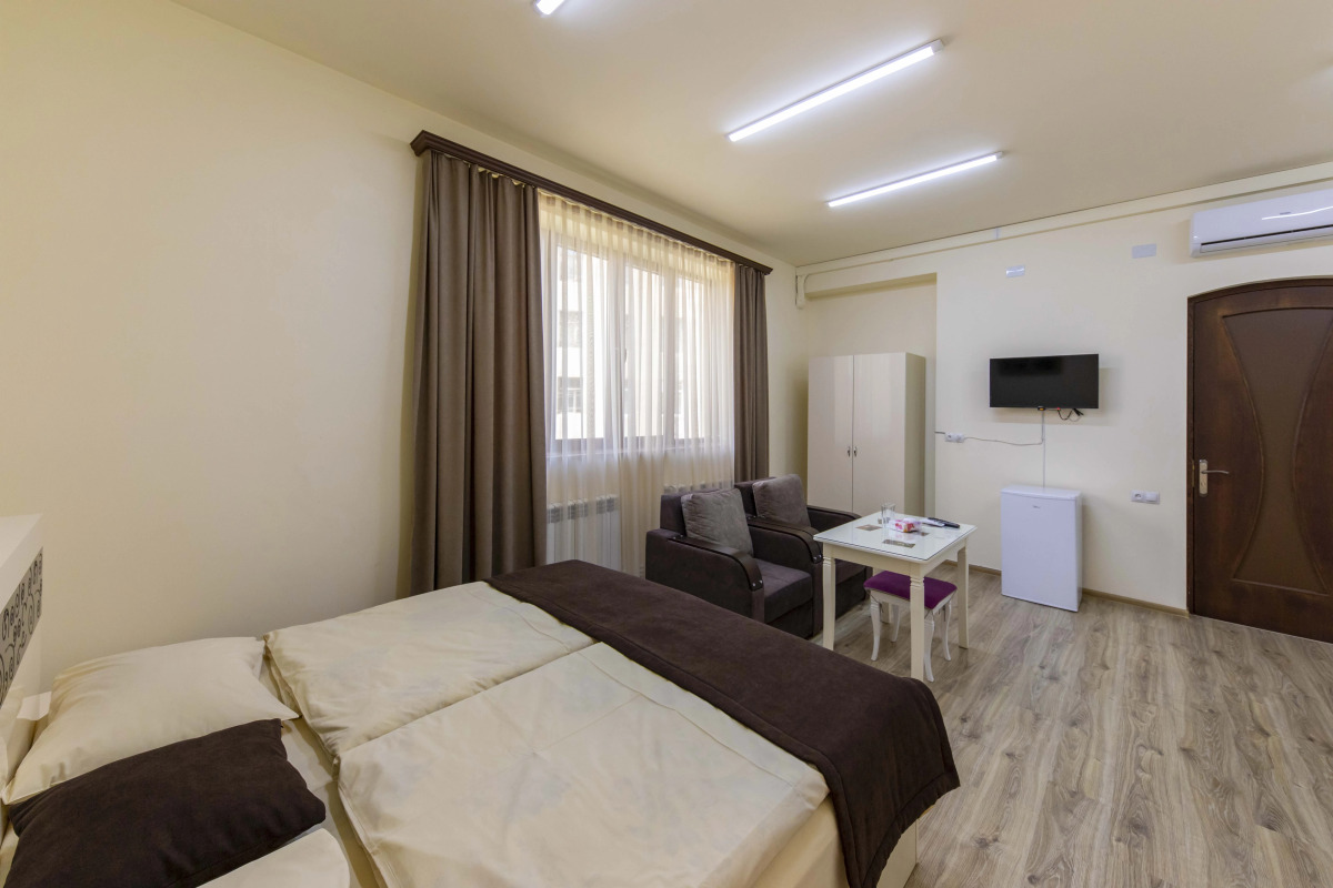 Отель Tatev Hotel and Tours