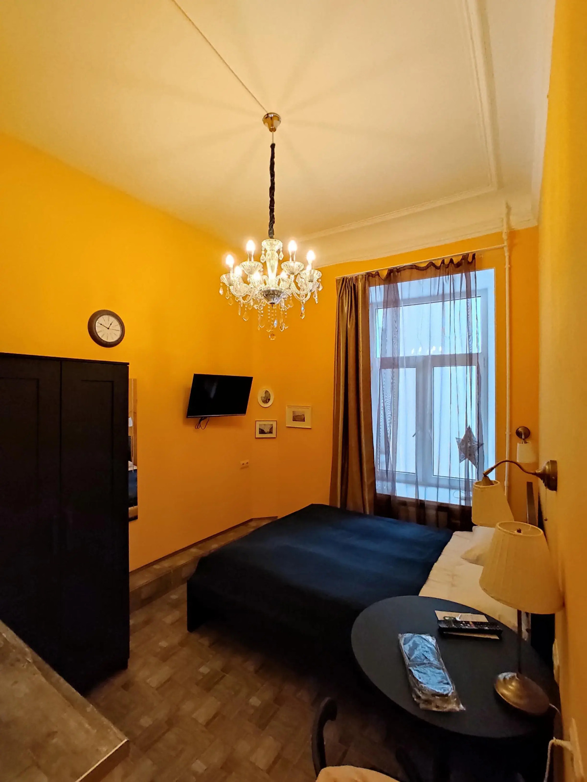 Меблированные комнаты на Столярном