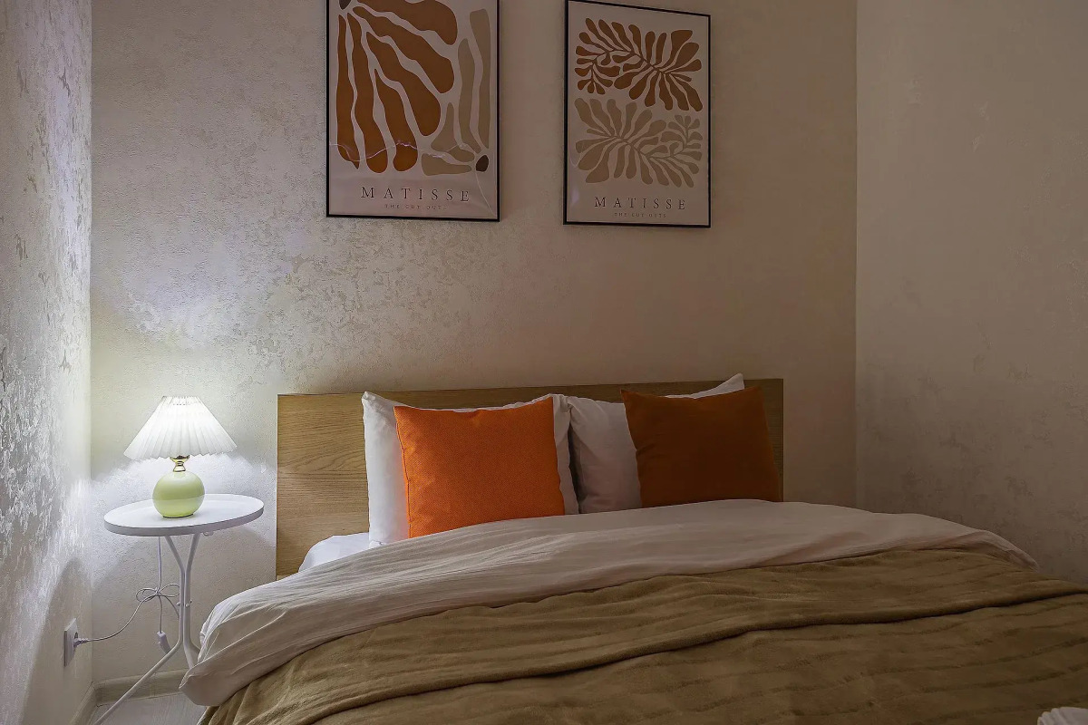 Квартира Светлая на центральной площади до 6 человек