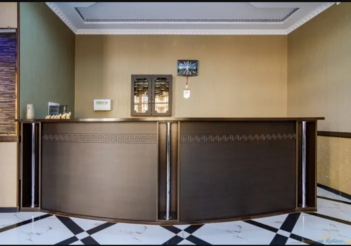 Hotel Mega Lyuks