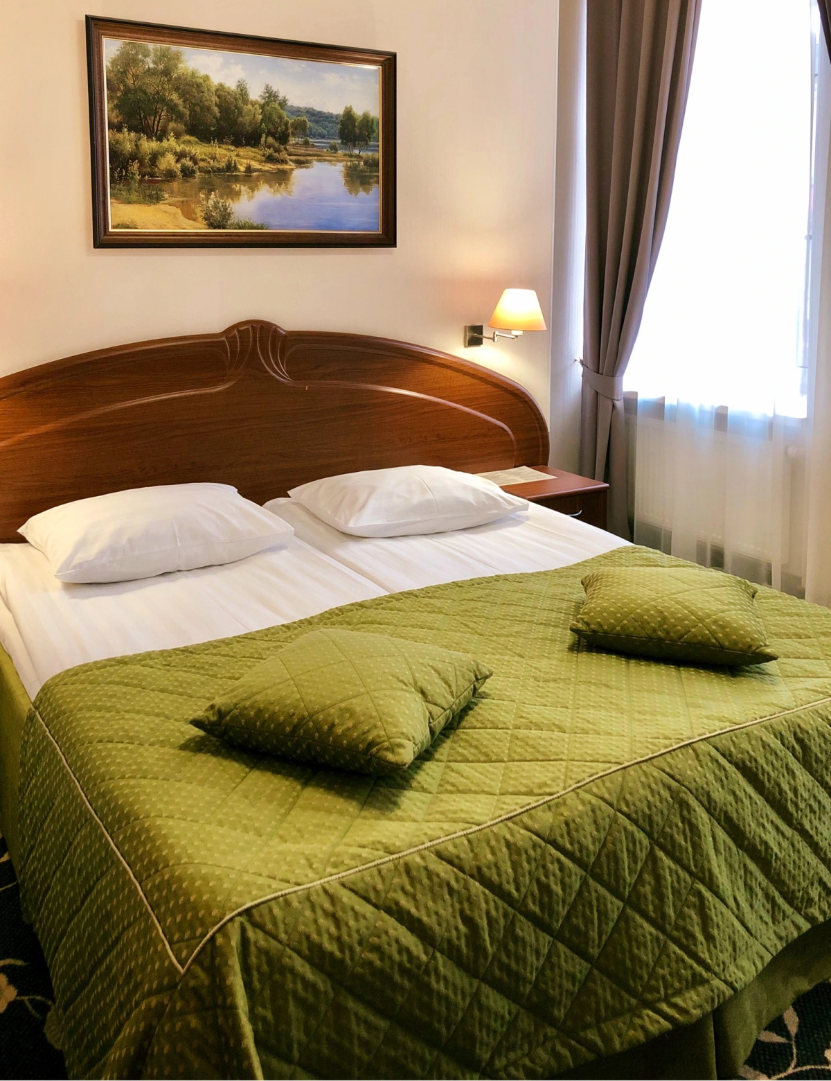 Отель Cronwell Inn Стремянная