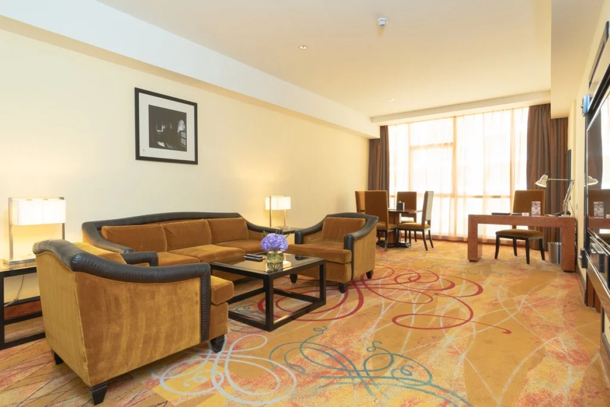 Отель Millennium Airport Hotel Dubai