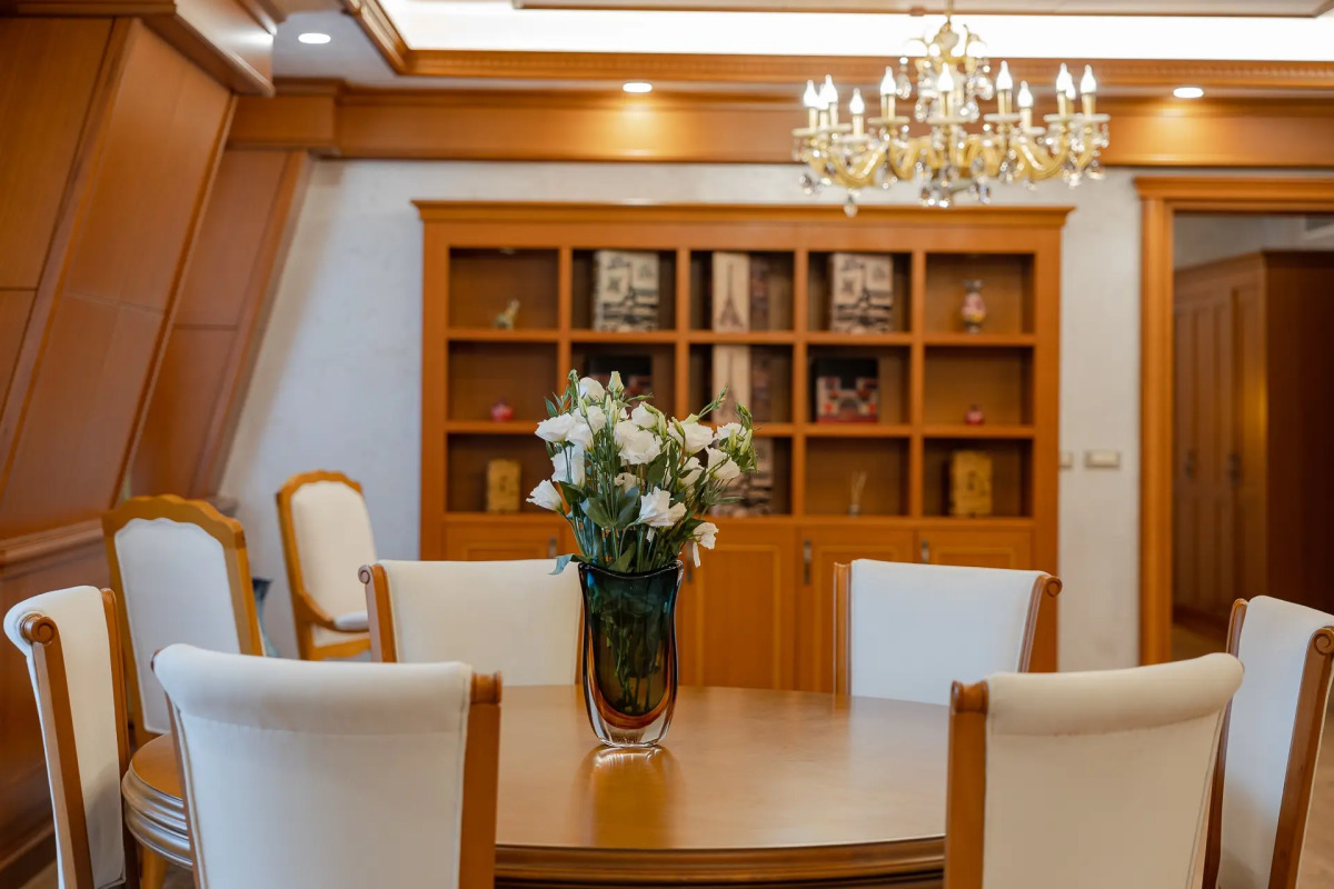 Отель London 1889 & Casino