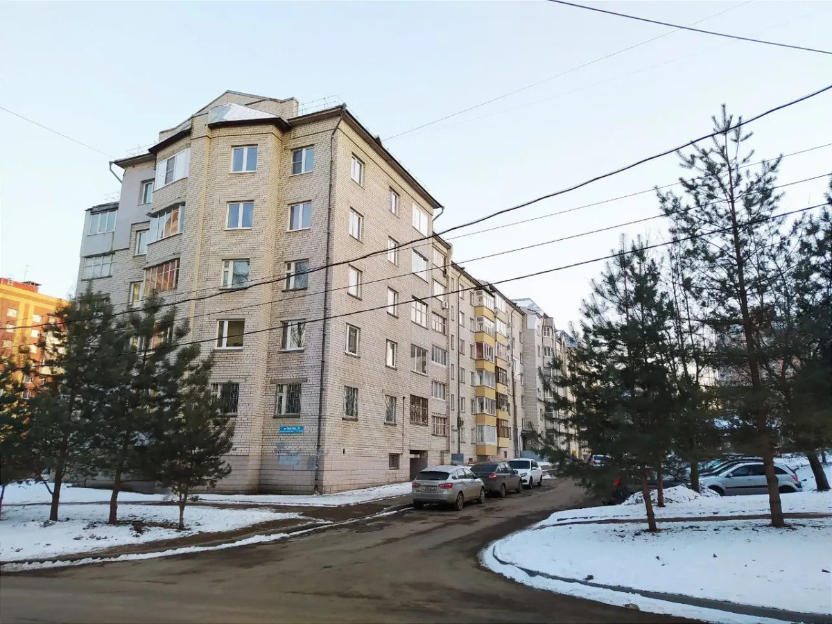 Квартира Просторная однокомнатная на ул. Ньютона