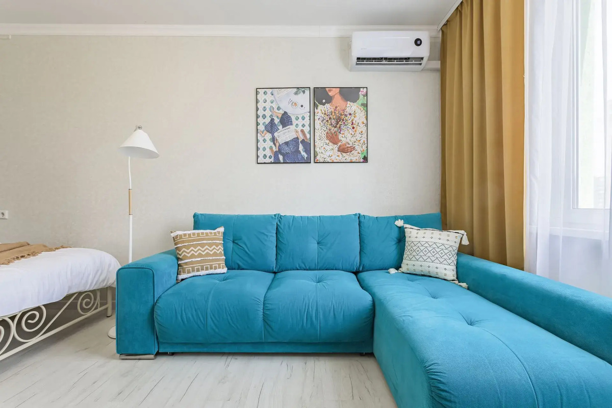 Апартаменты однокомнатные на ул.Бурнаковской 81, м.Сова-Дом