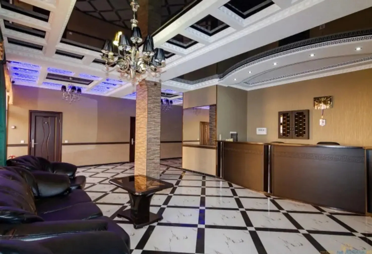 Hotel Mega Lyuks