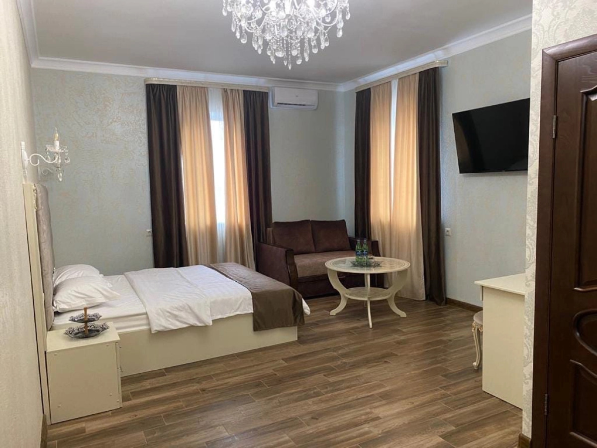 Отель Амаро