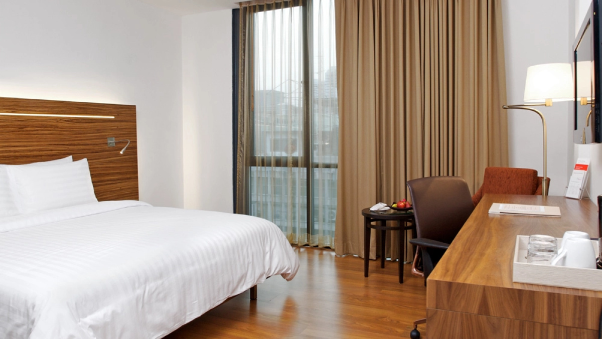 Отель Sacha's Hotel Uno