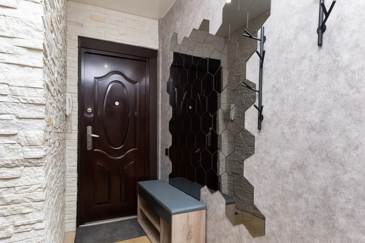 Квартира Двушка с изолированными комнатами, 5 минут до Золотой Нивы