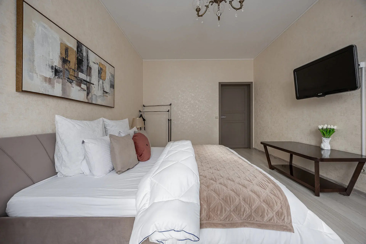 Апартаменты с двумя спальнями, в центре города, у канатной дороги