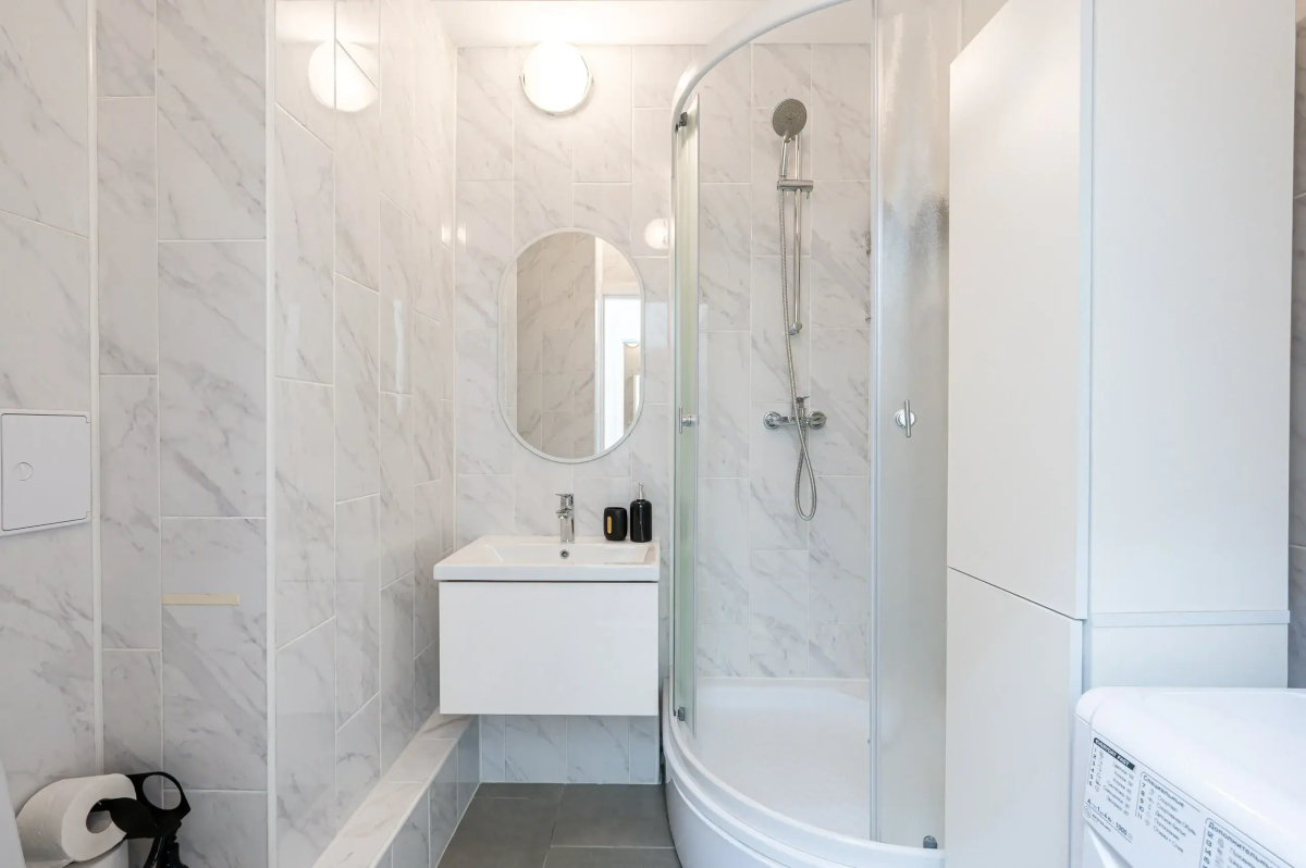 Апартаменты на Октябрьской набережной