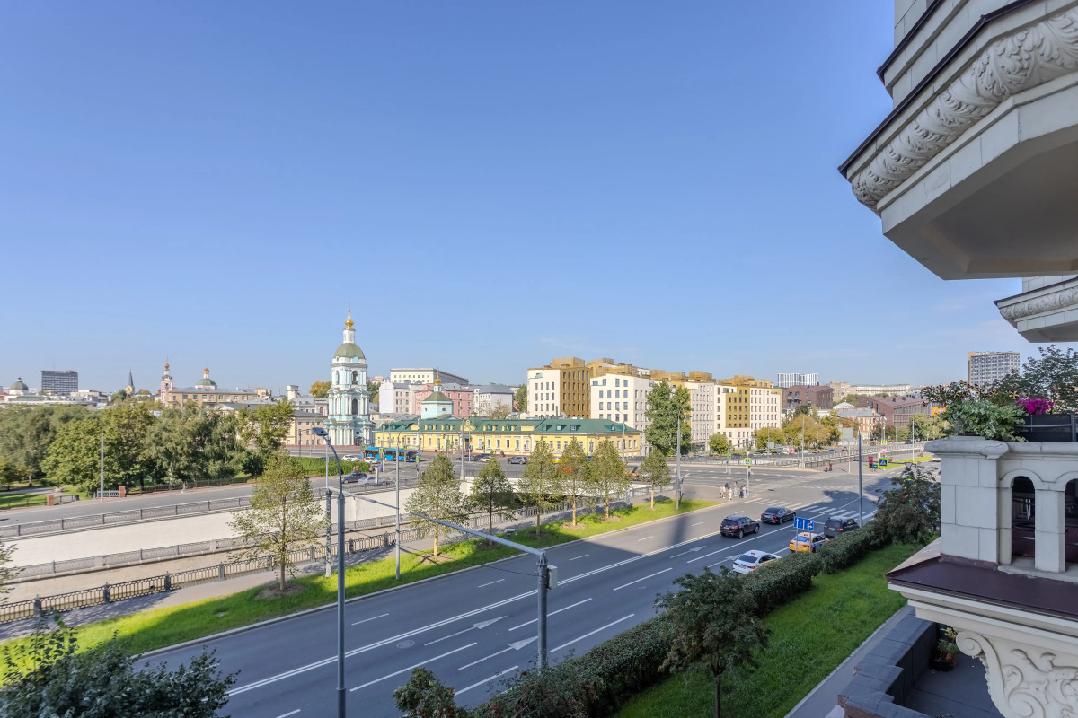 Апартаменты Стандартные с 3 спальнями и Балконом