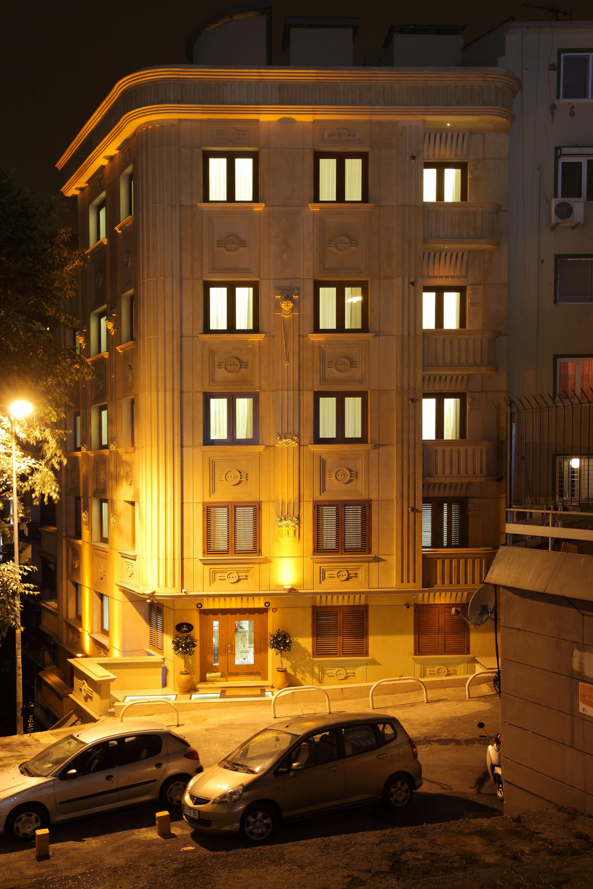 Отель Lir Residence Suites