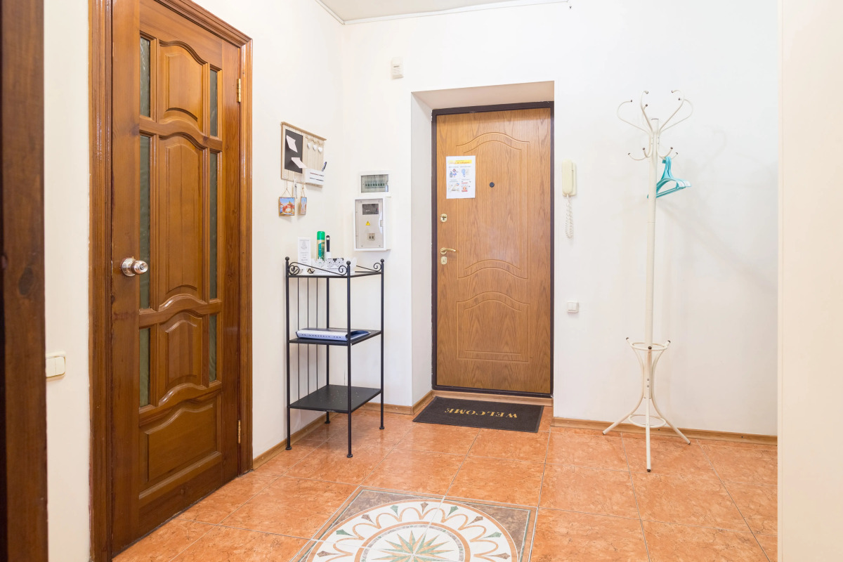 Апартаменты двухкомнатные в центре на ул.Горького 152. Сова-Дом