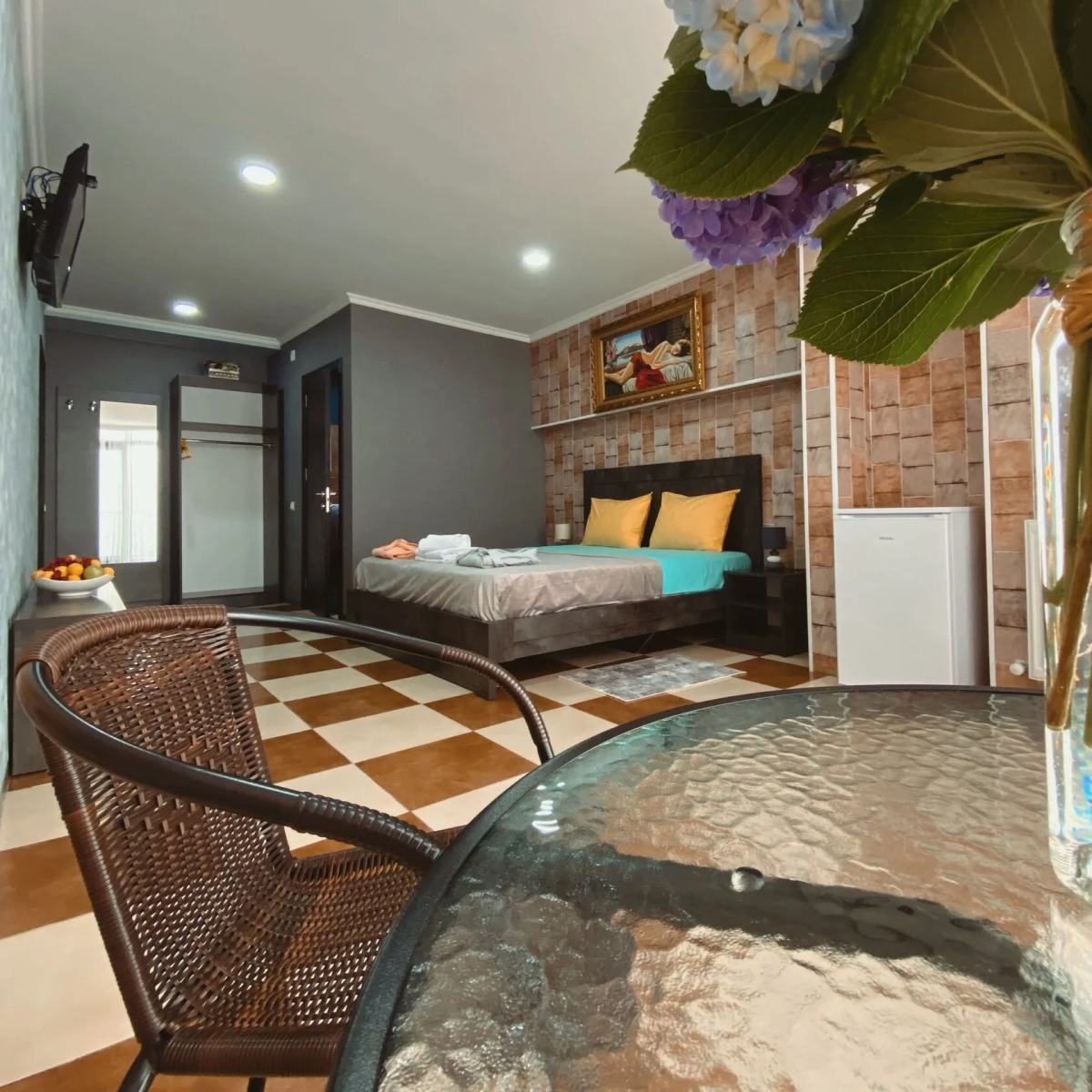 Отель Batumi West