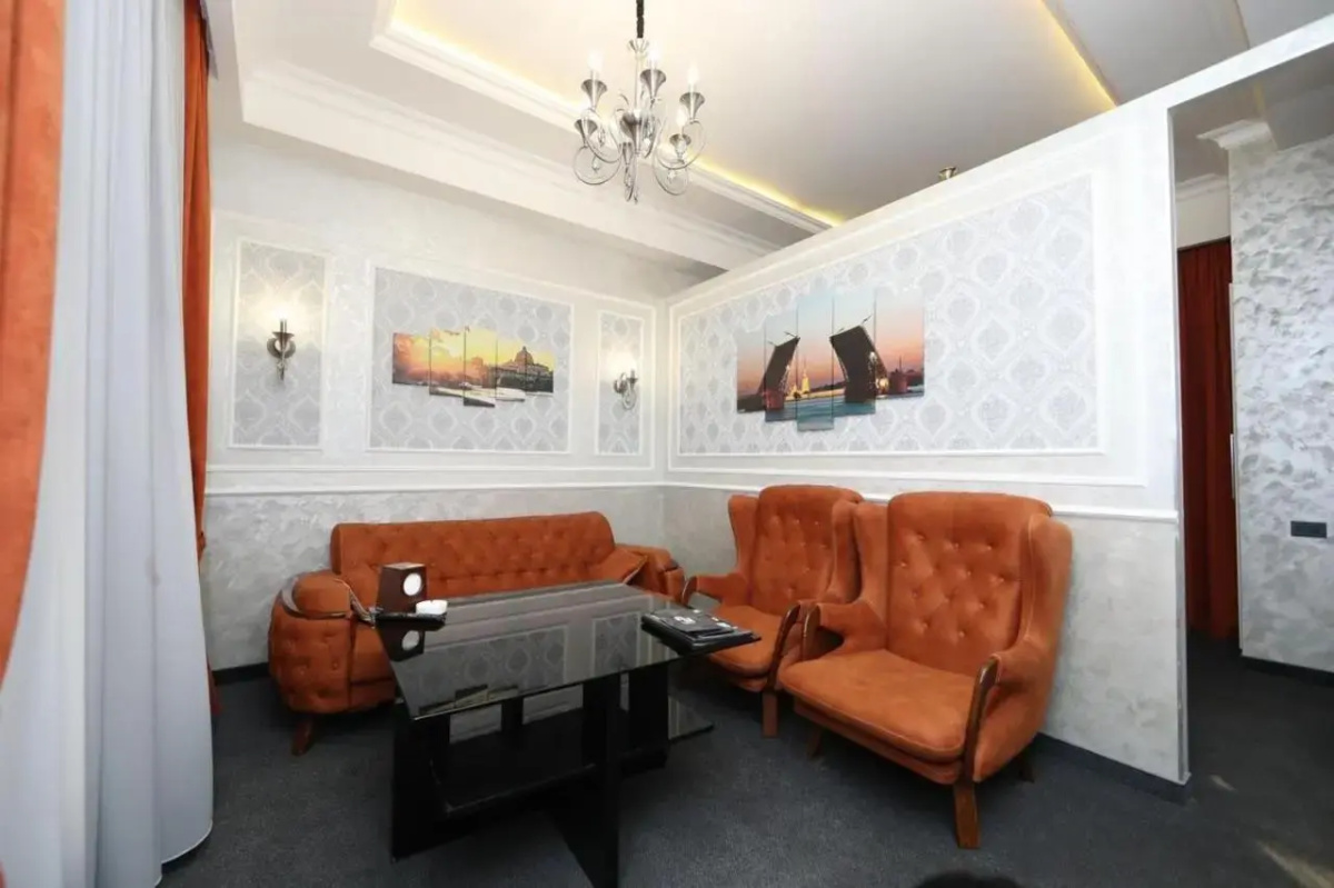 Отель Roma Yerevan & Tours