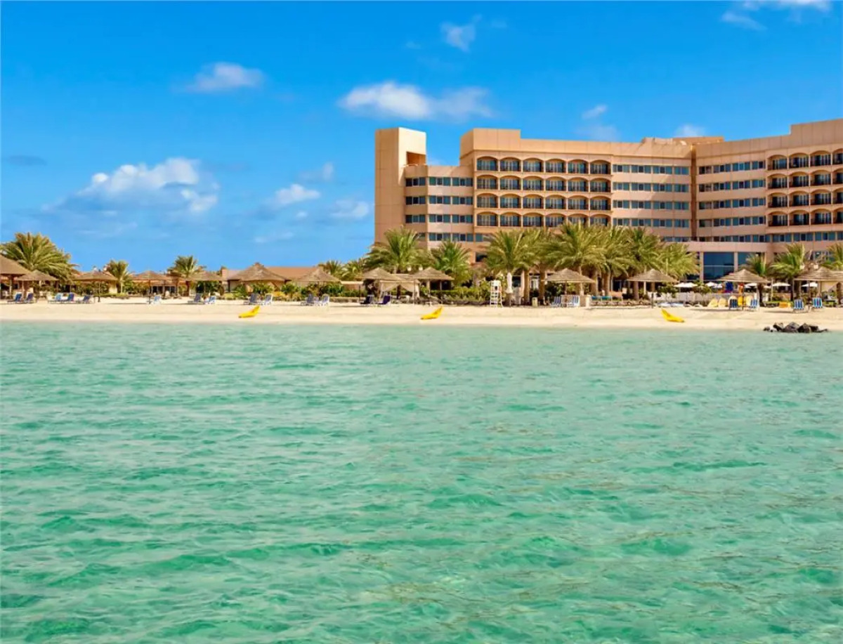 Danat Jebel Dhanna Resort