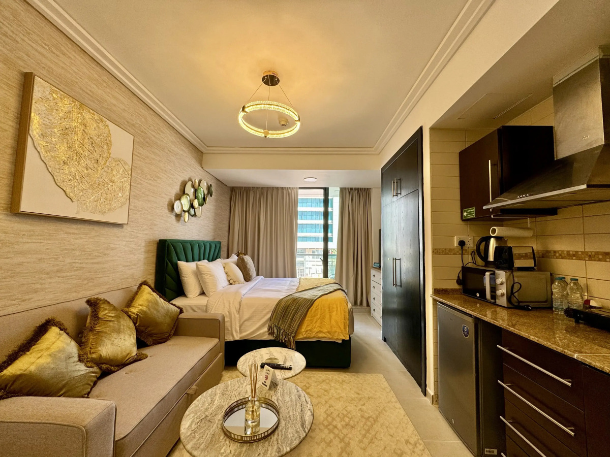 Апартаменты Cosmos Living Sleek and Stylish GCV2