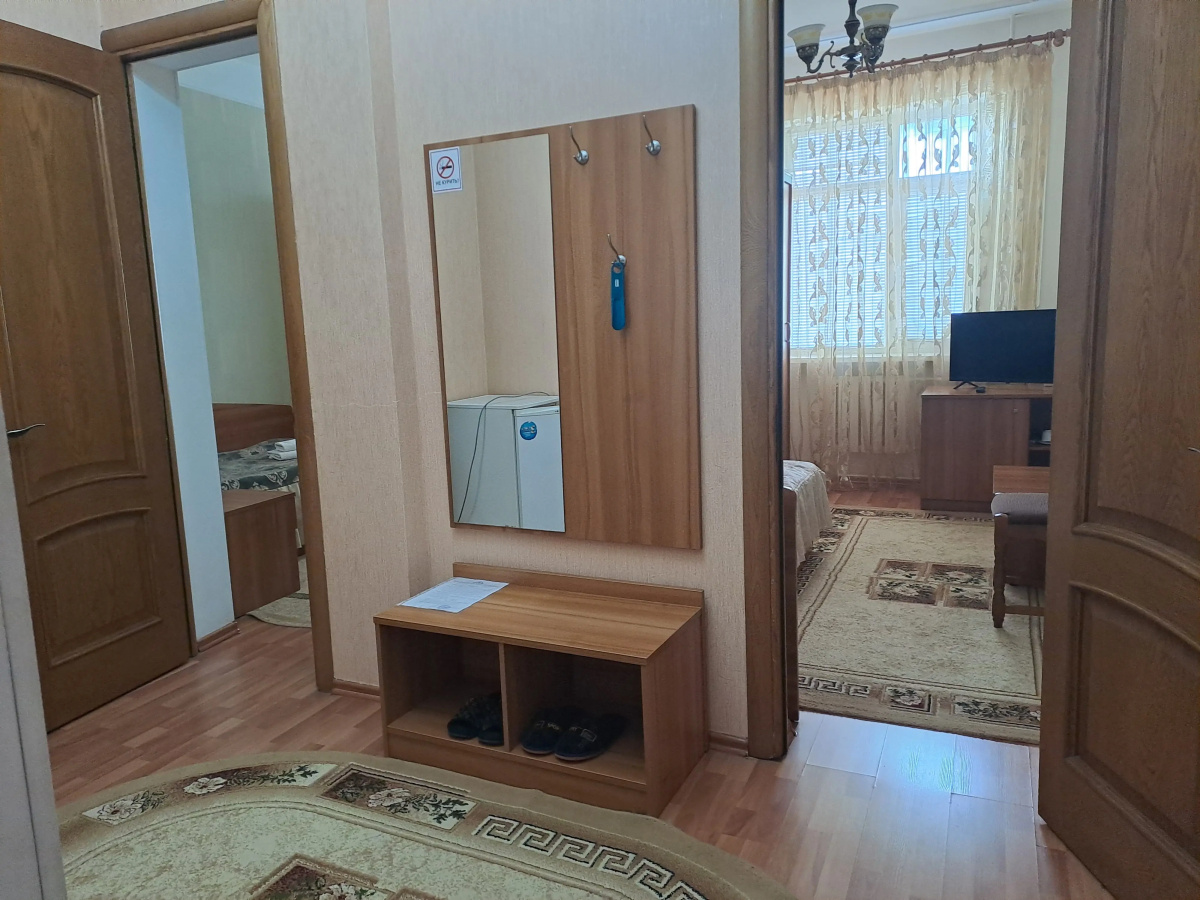 Отель Пик