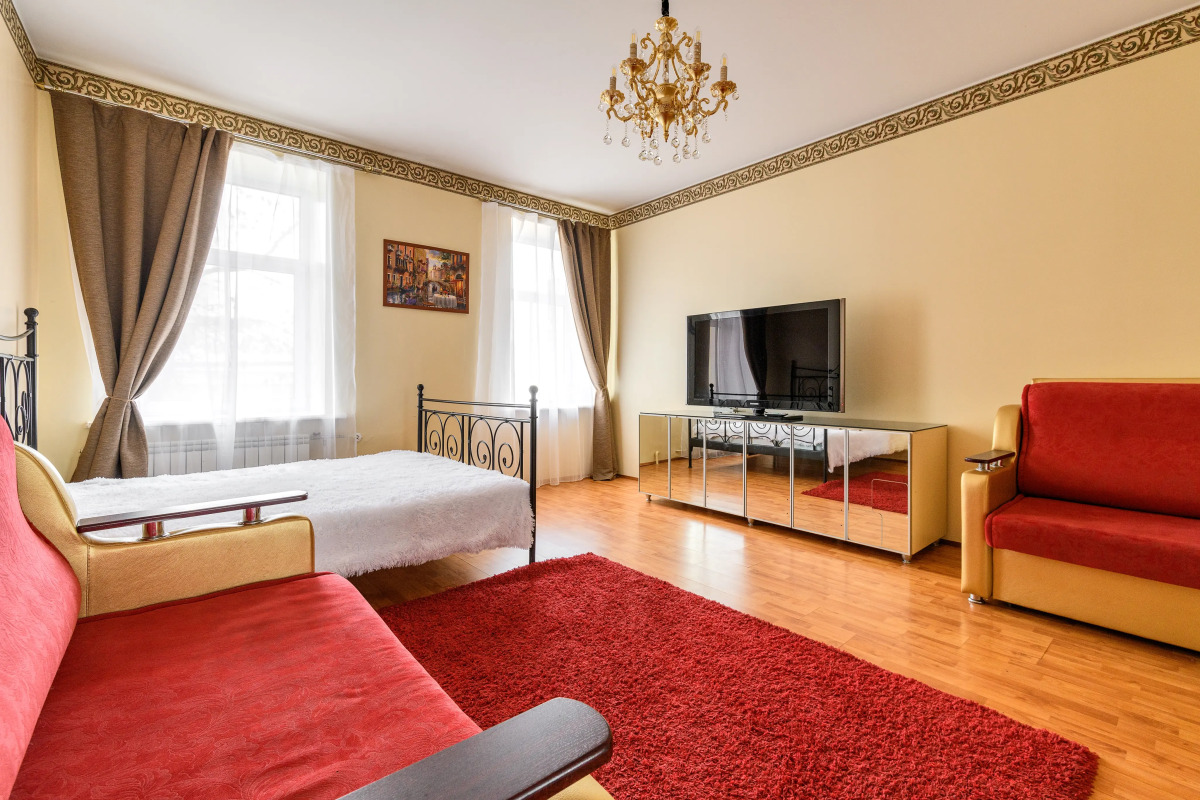 Апартаменты Напротив Казанского Собора