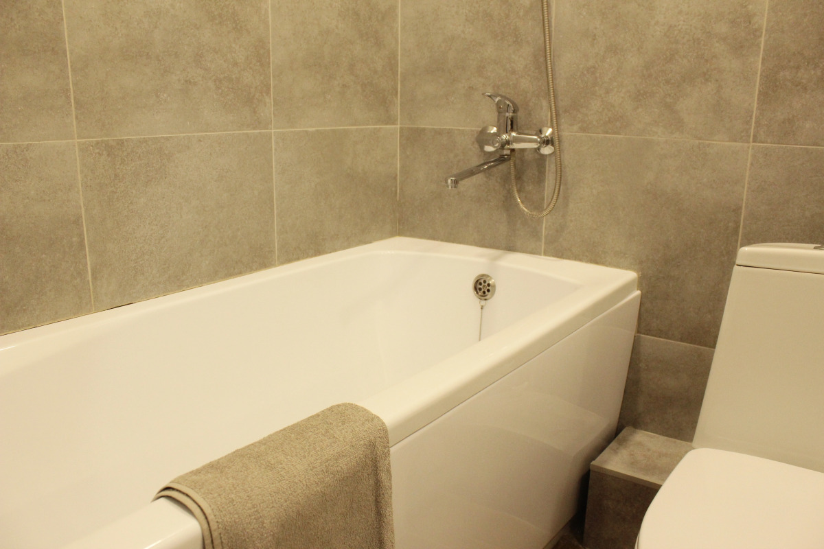 Квартира - студия рядом с проспектом Октября.