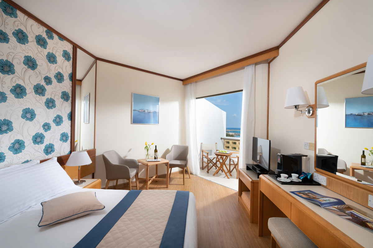 Отель Constantinou Bros Athena Royal Beach