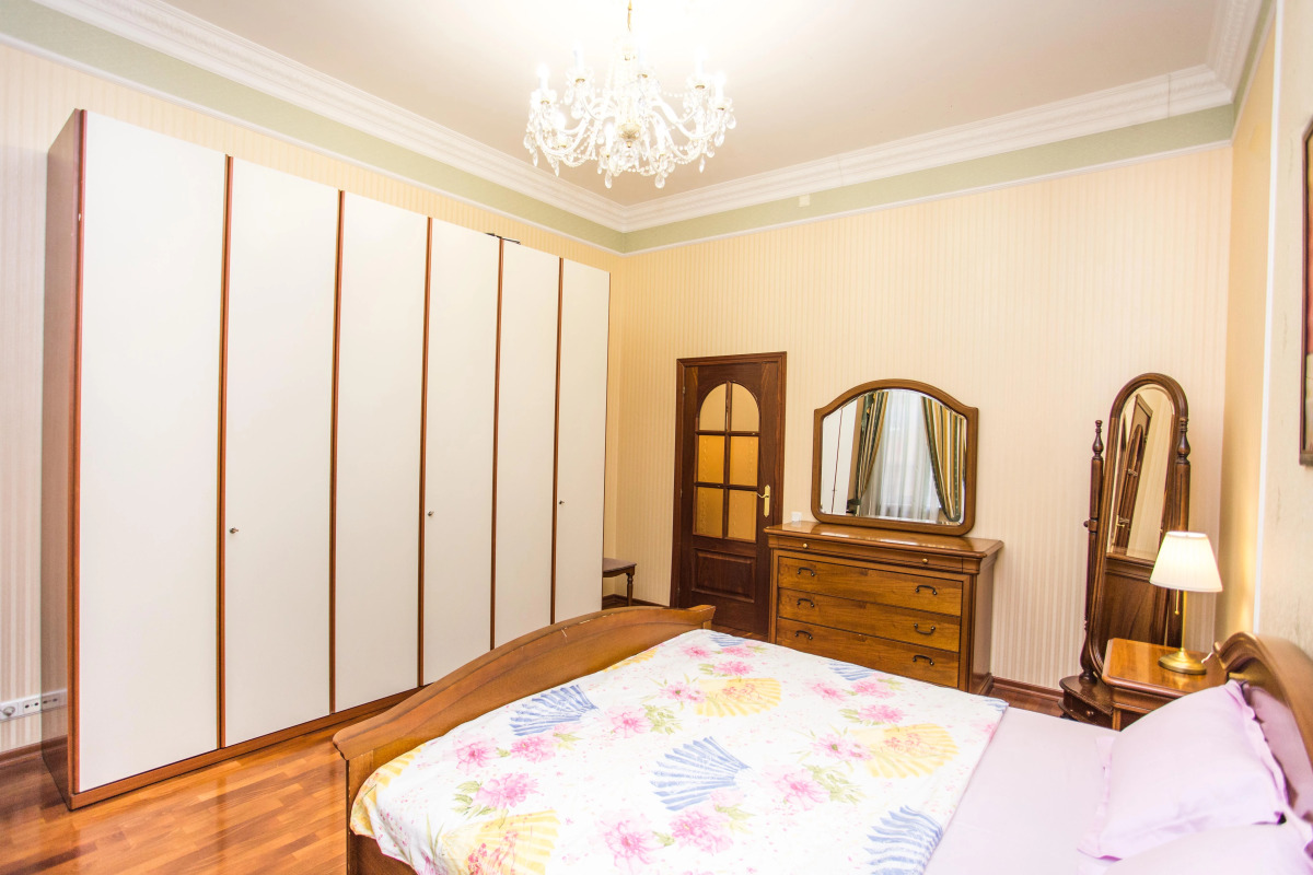 Апартаменты 3 комнатная квартира рядом с Исаакиевским собором и Невским проспектом