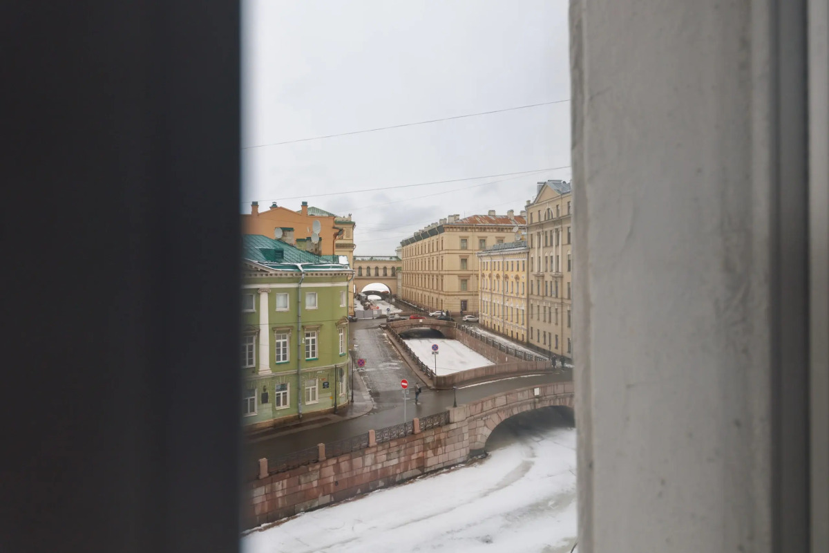 Апартаменты у Дворцовой площади DereMRents ДереМРентс