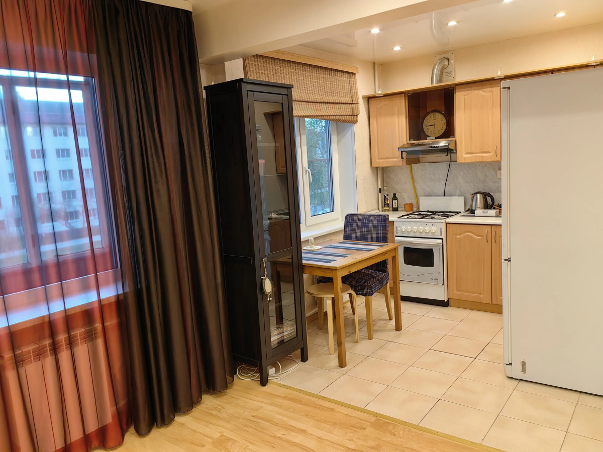 Квартира на Ленинградской 10