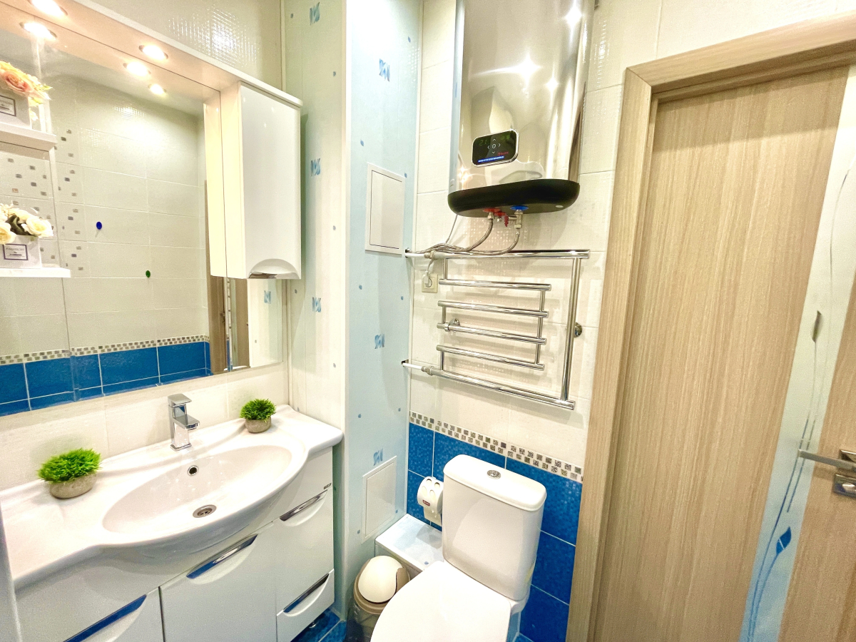 Апартаменты двухкомнатные в Центре Города на 5 этаже (рядом с набережной р. Волга)