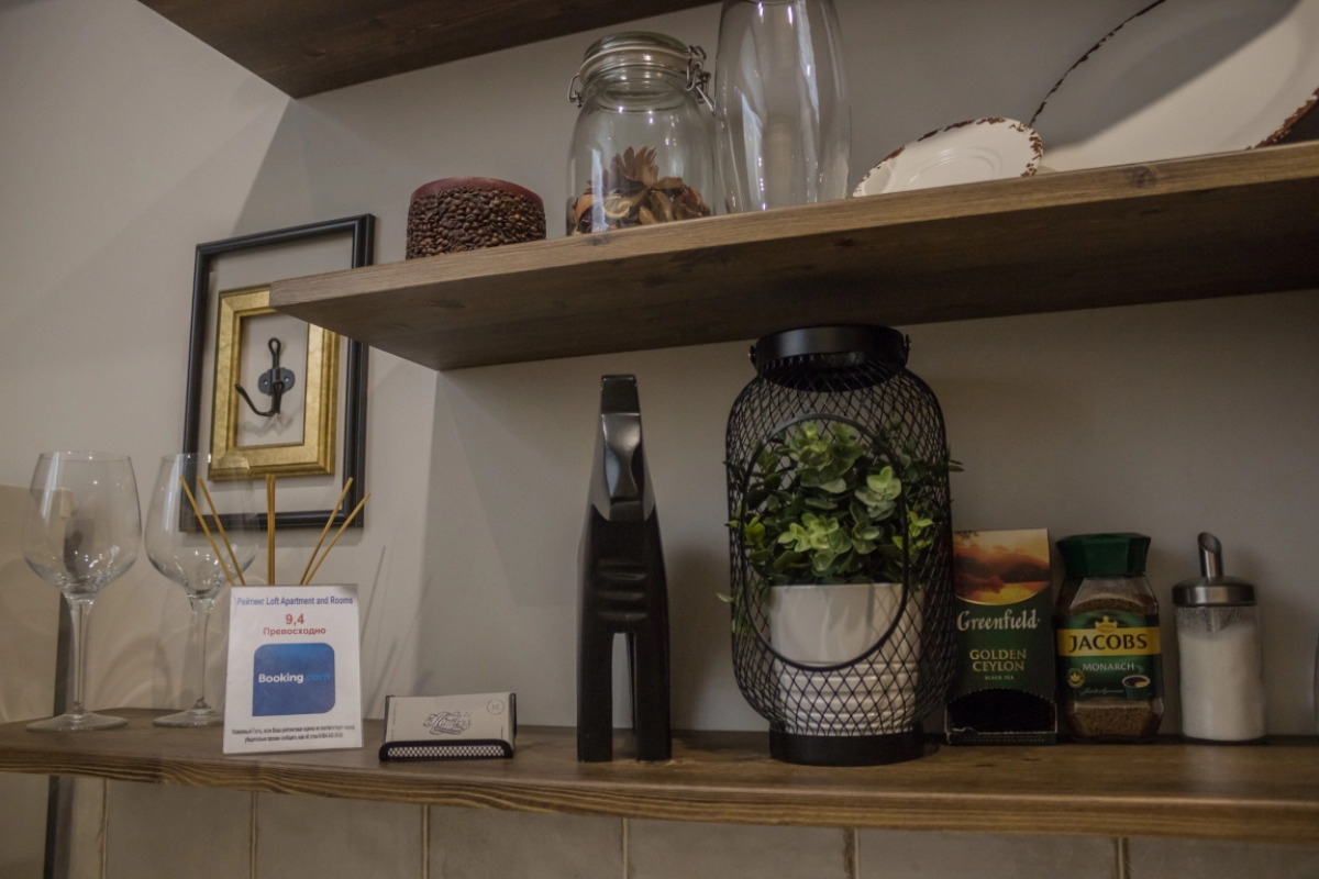 Апартаменты с проектором на Петрозаводской 85/75