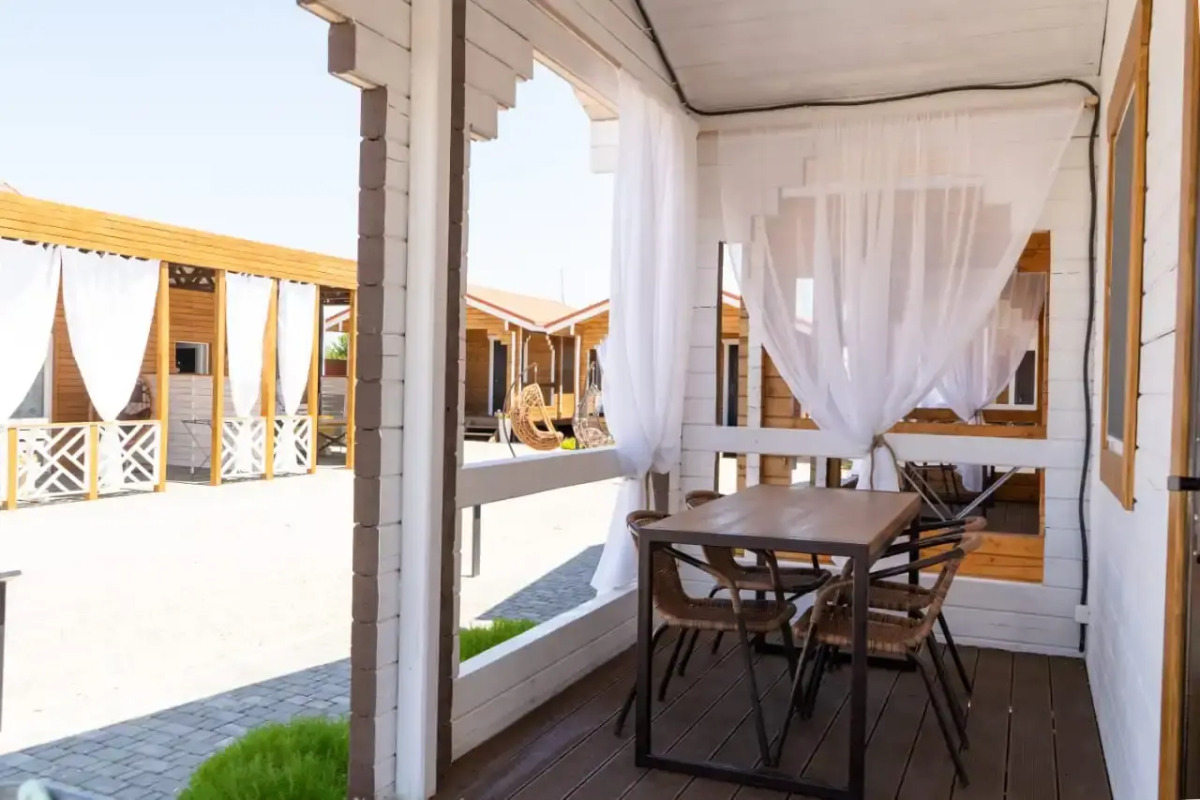 Белый песок